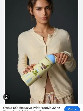 Owala FreeSip 32 oz Water Bottle - Cream with Blue Lid